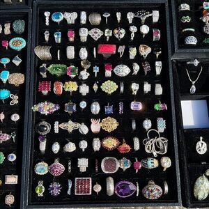 Elegant Multi-Color Gemstone Ring Set x 800